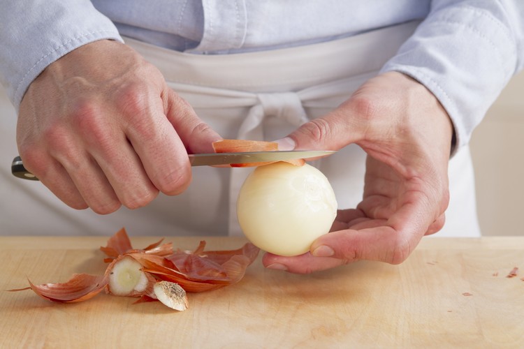 Enlever L’odeur D’oignon Ou D’ail Sur Les Mains