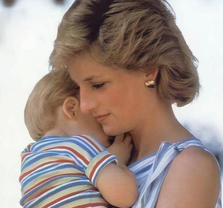 Baby Prince Harry And Princess Diana